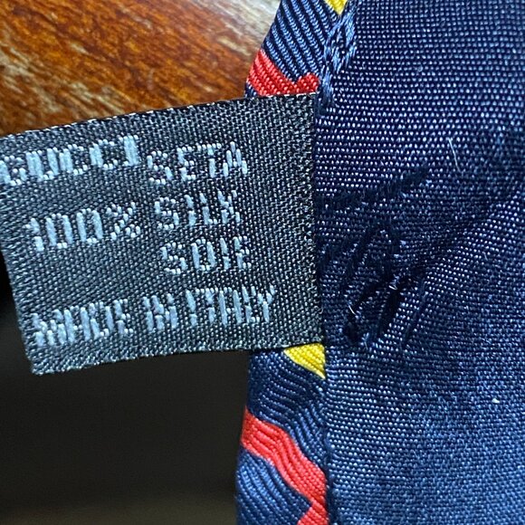 Gucci Silk Tie, 100% Silk made in Italy. - Picture 4 of 4